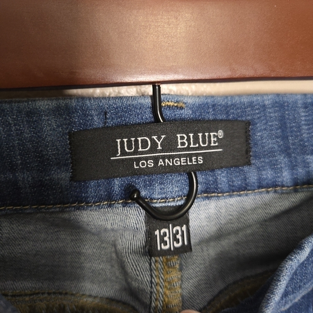Judy Blue Mid-Rise Skinny Jeggings - Picture 8 of 12